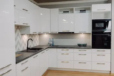 Meble Ada - Salon partnerski Black Red White Stalowa Wola - materace, kanapy, narożniki, wersalki, meble biurowe i kuchnie.